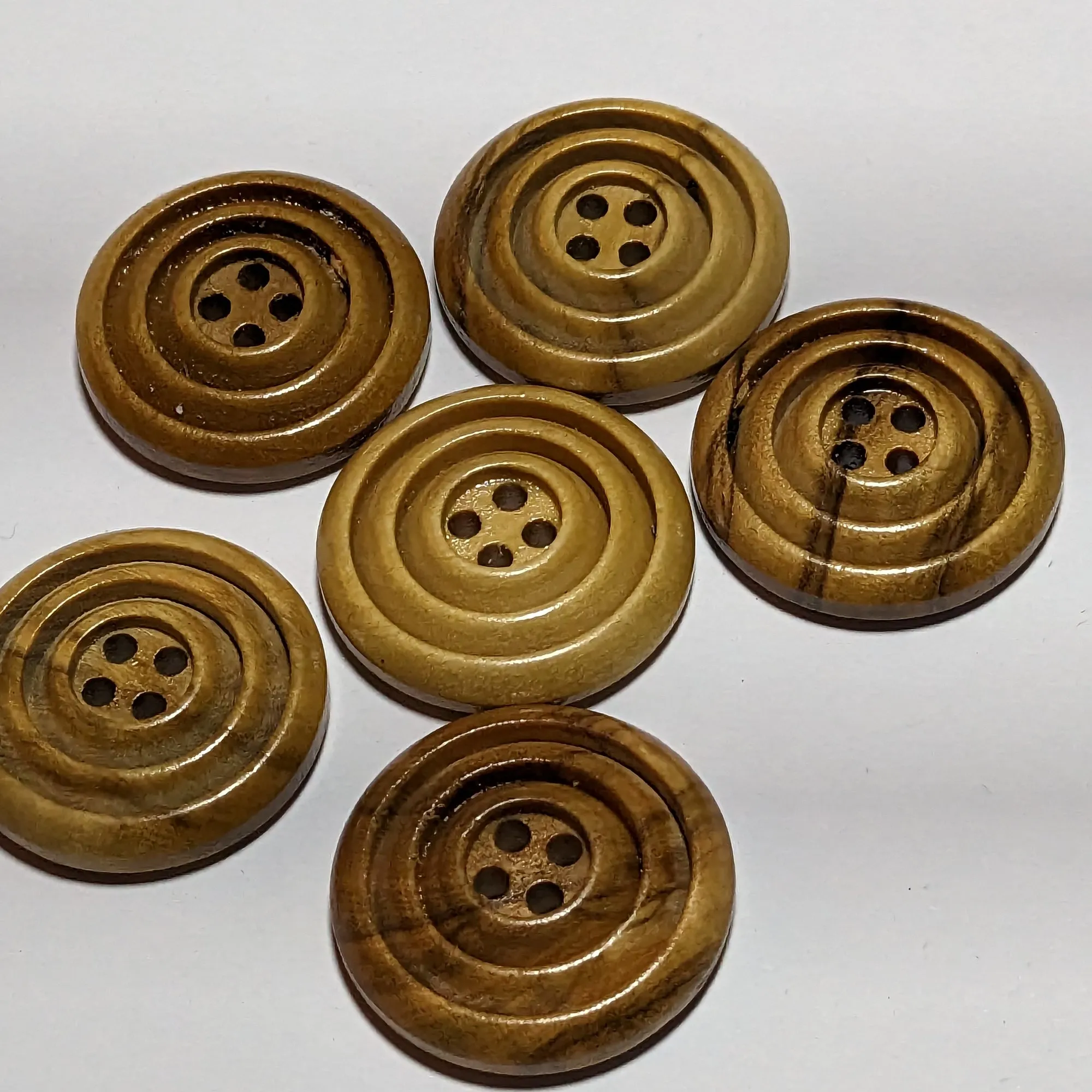 23mm Natural Olive Wood Patterned Buttons