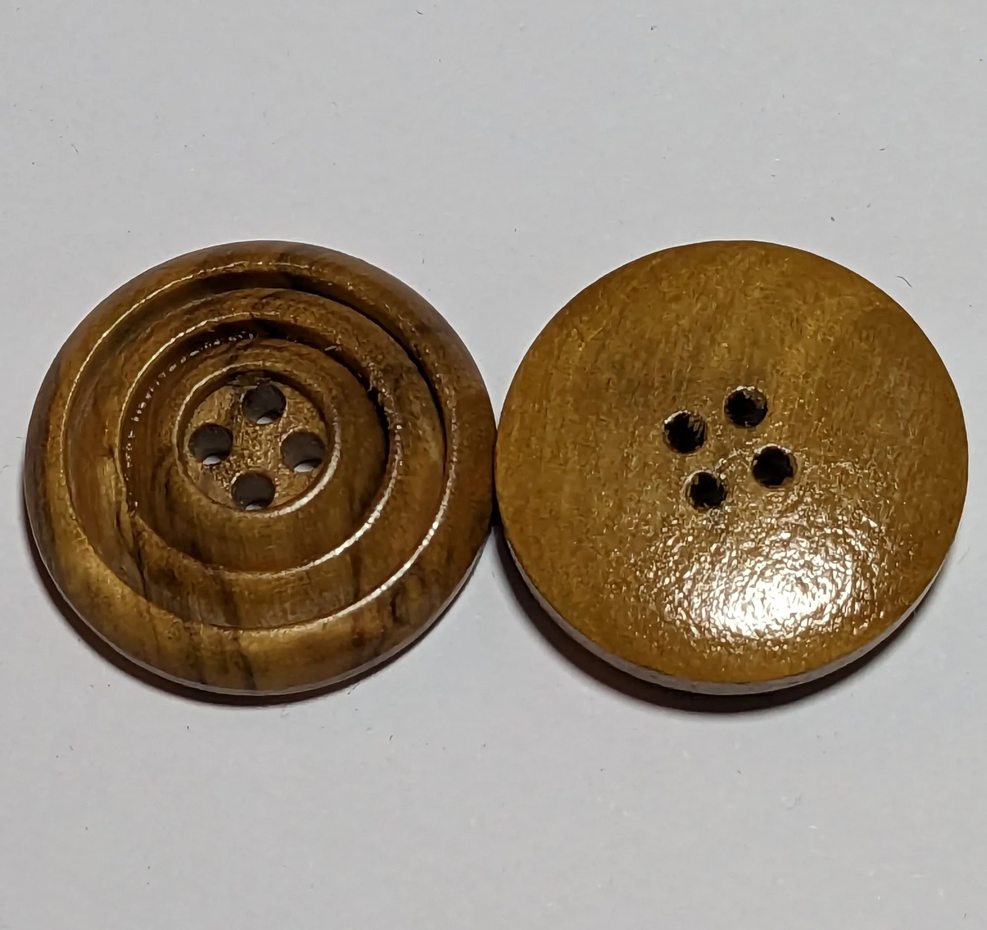 23mm Natural Olive Wood Patterned Buttons