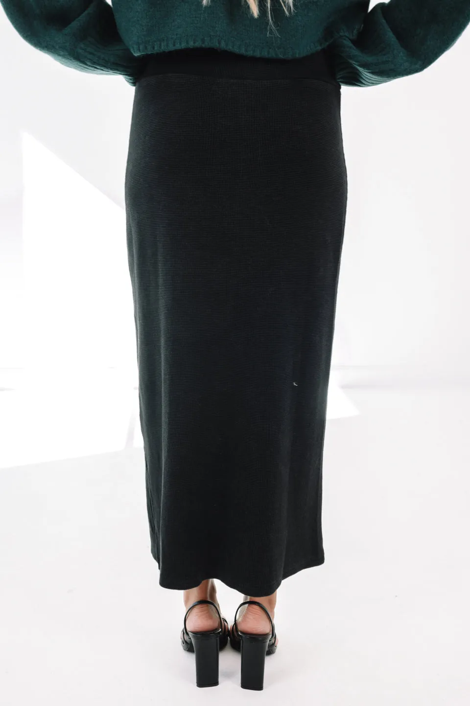 A Modern Classic Midi Skirt - Black