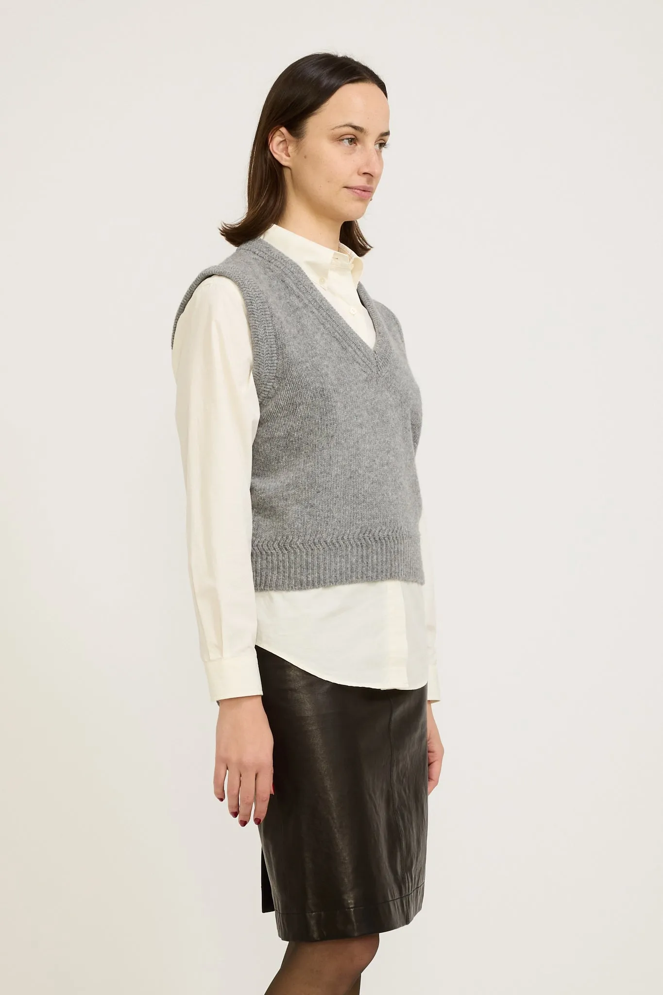 Auree Vest Gray