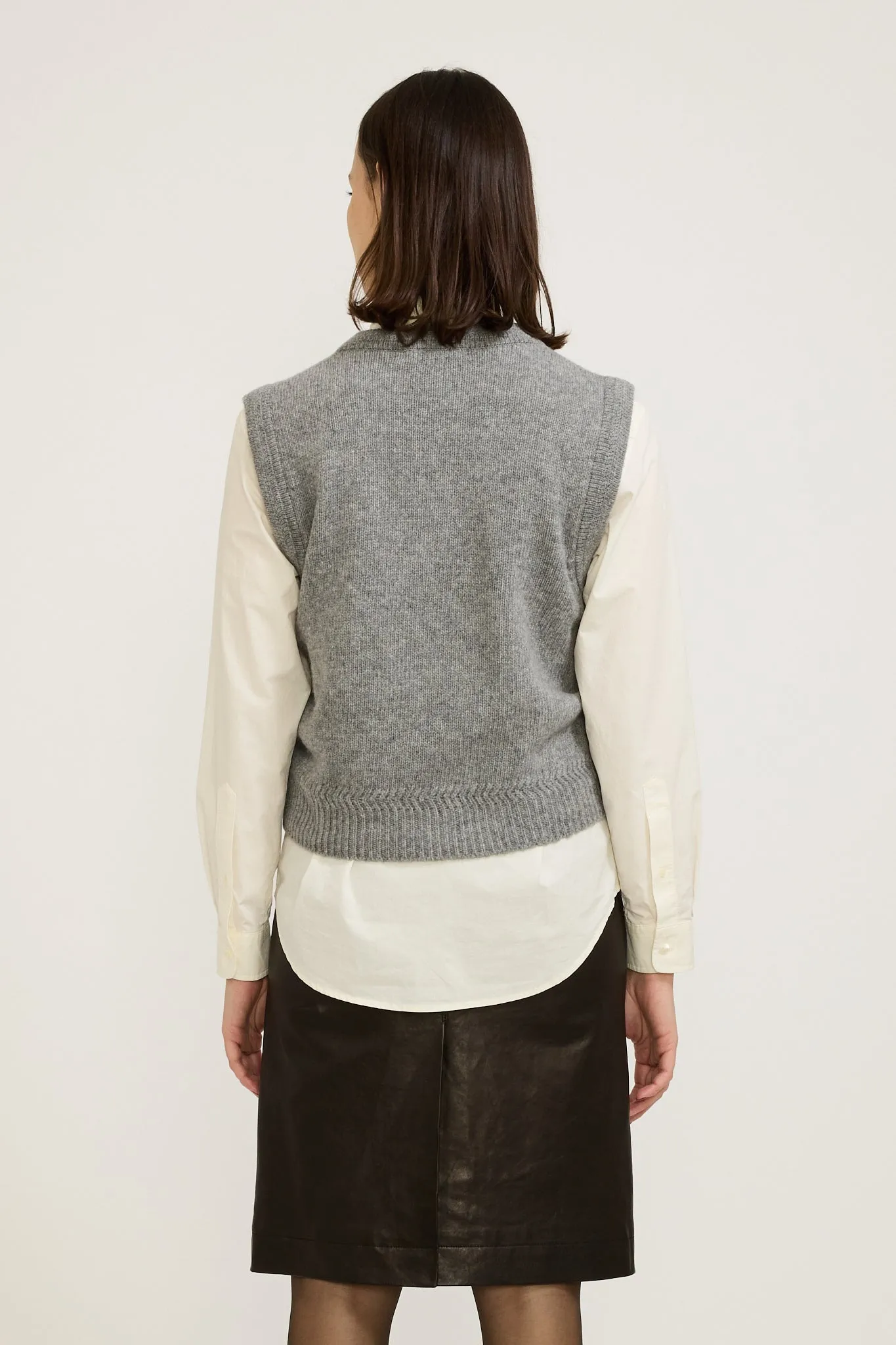 Auree Vest Gray