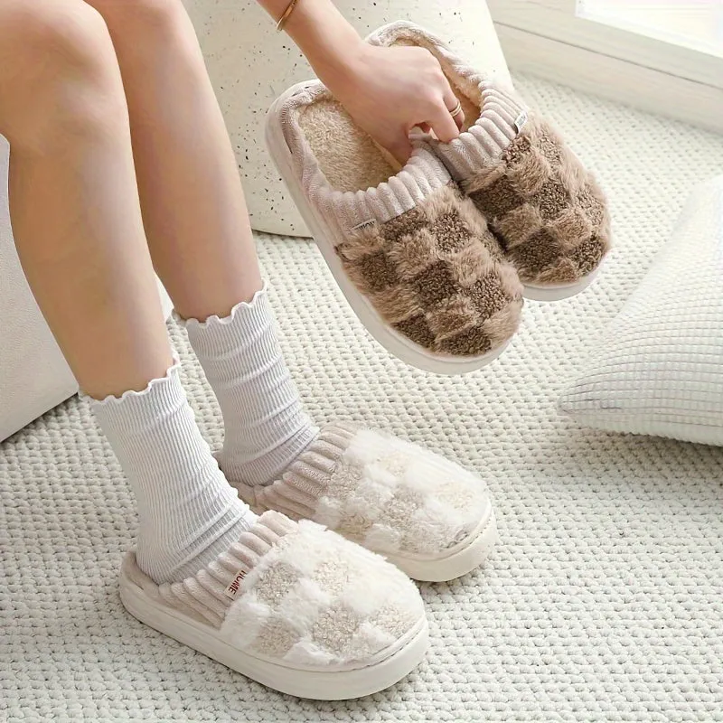 Cozy Plush-Lined Slippers for Men & Women - Anti-Slip EVA Sole, Warm Indoor/Outdoor Shoes with Checkered Design, Perfect for Fall/Winter