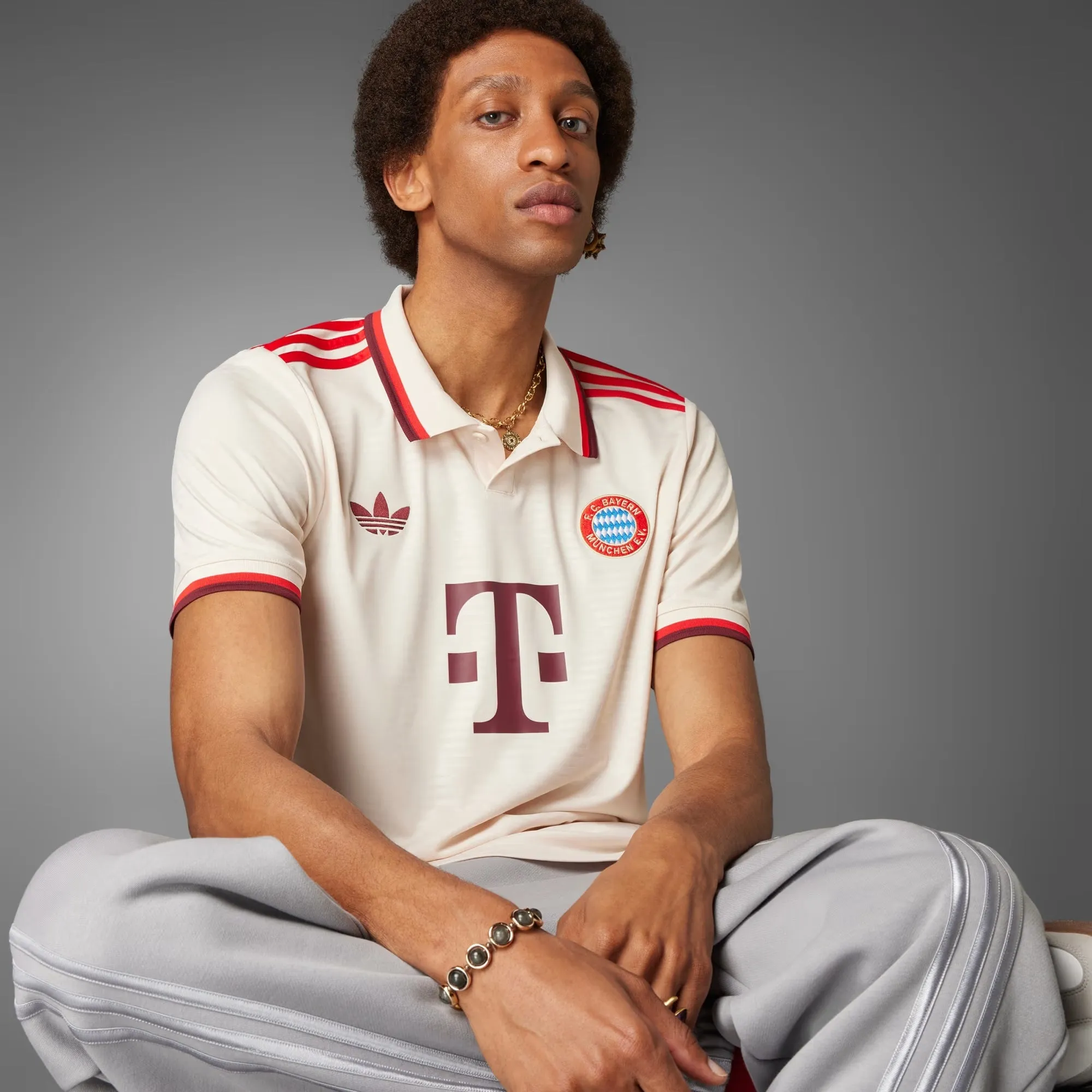 FC Bayern Munich 2024/25 Third Jersey