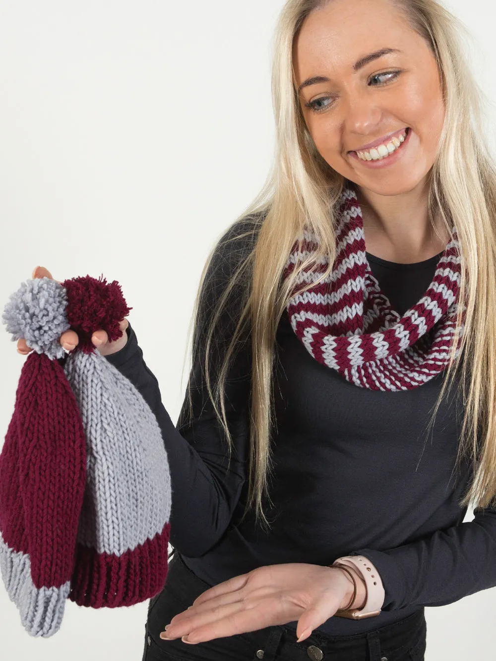 FREE Knitting Pattern Download - Abbraccio Beanie and Cowl