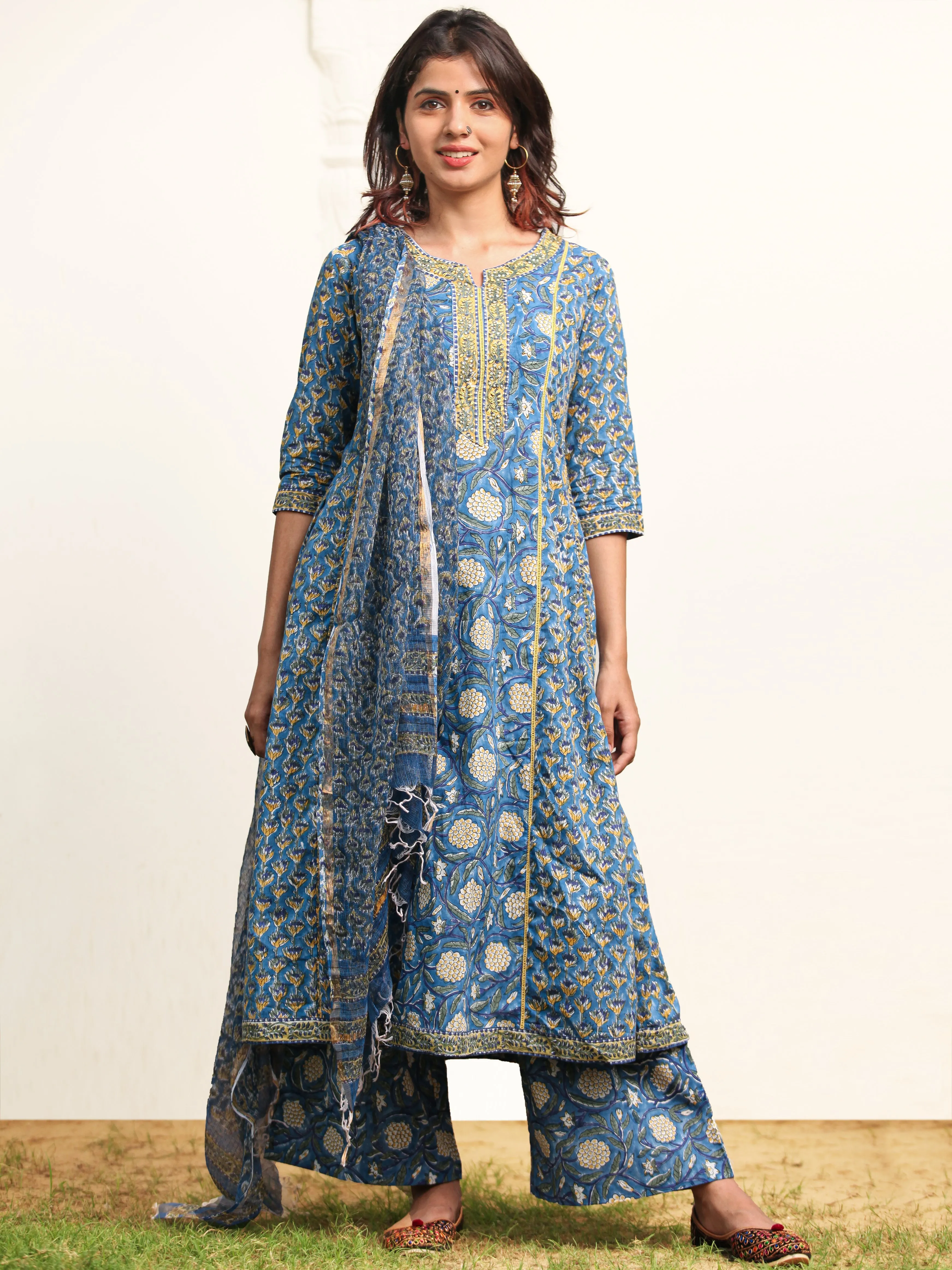 Jashn Vamil Set Of Flared Kurta Pants Dupatta