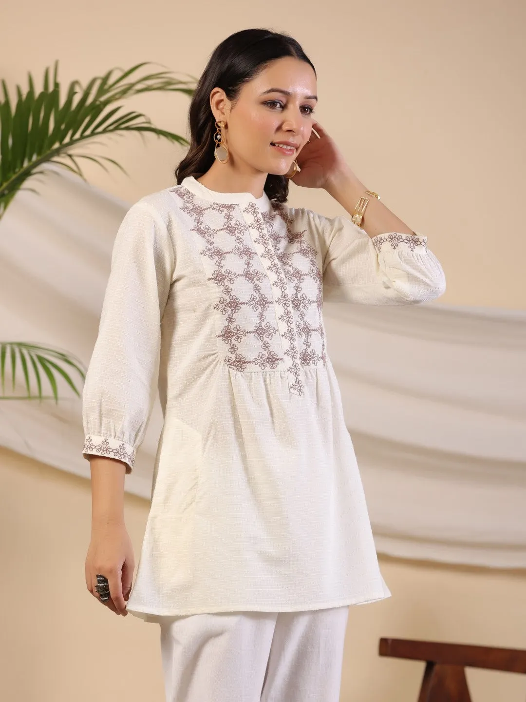 Jashvi Off-White Ethnic Motif Printed Cotton Dobby Tunic With Thread Work Embroidery