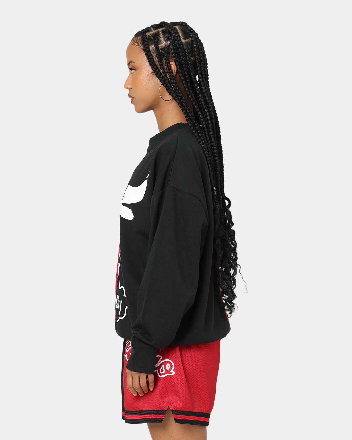 Mitchell & Ness Women's Chicago Bulls Big Face 5.0 Crewneck Red