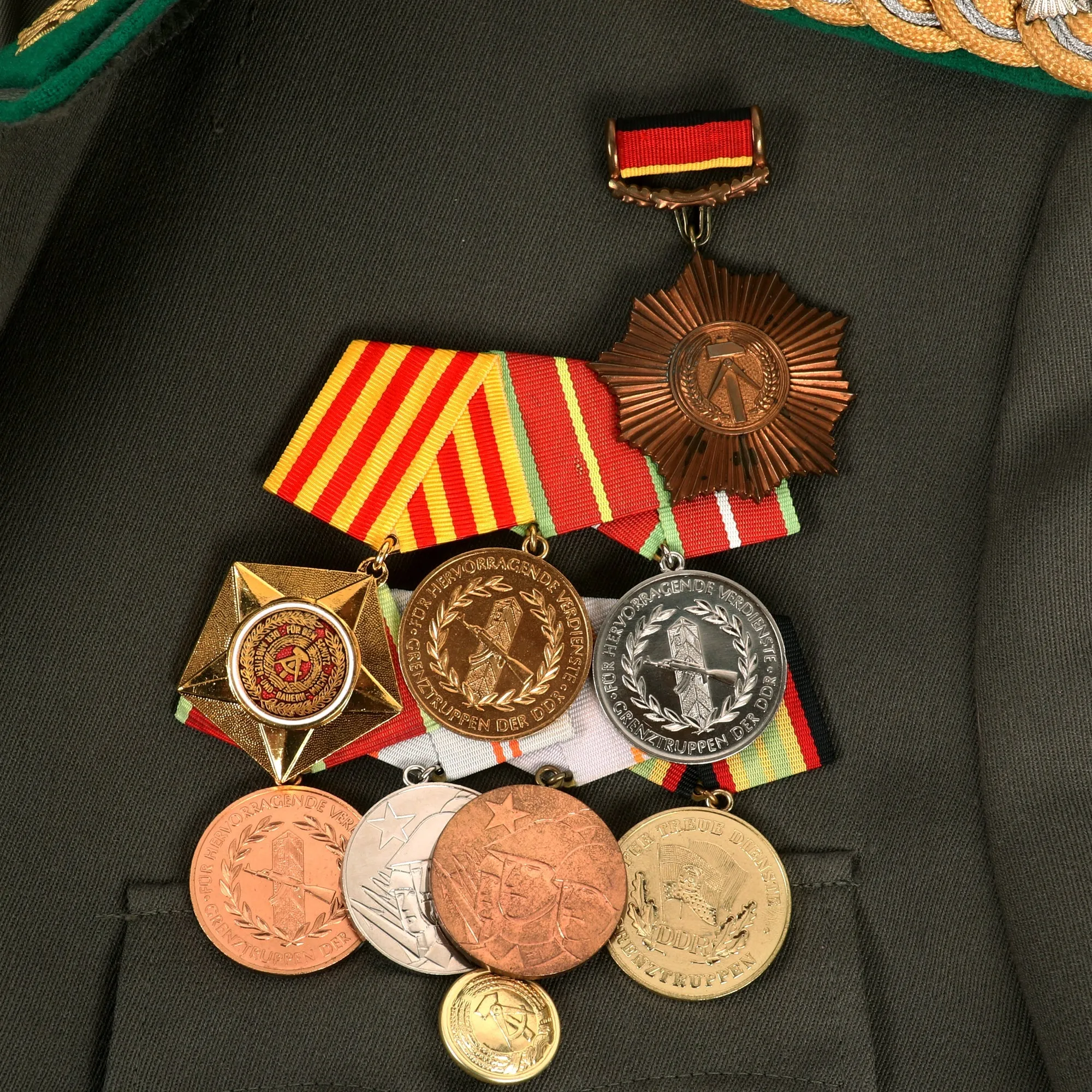 Original East German Cold War DDR Border Guard Generalleutnant Lieutenant General’s Uniform with Visor Cap & Belt - 8 Medals