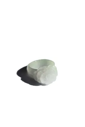 Rose — Off-white jade ring