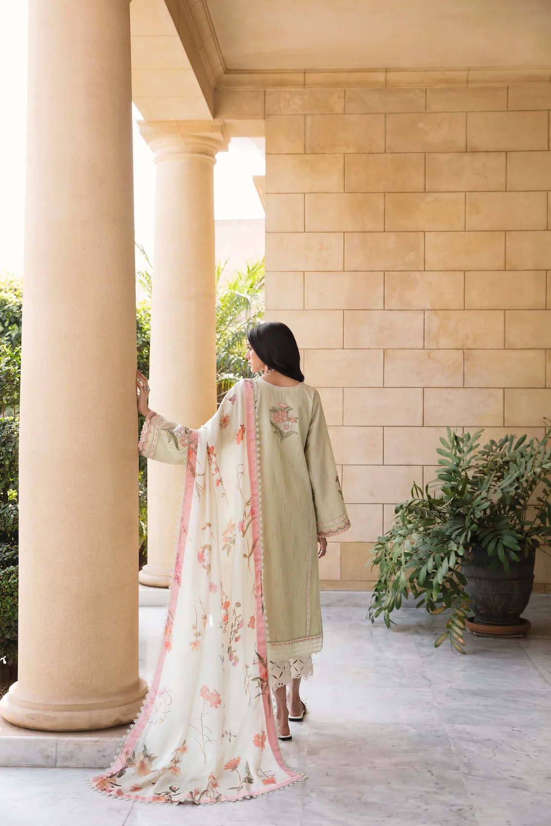 Sable Vogue Luxury Lawn Collection – JADE